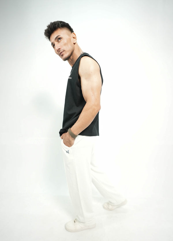 ESSENTIAL BLACK SANDO